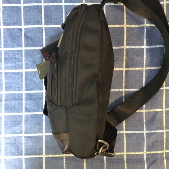 NWT TUMI Alpha Bravo Anti-Theft Crossbody Black Stealth Sling RFID Shielded - Picture 3 of 5